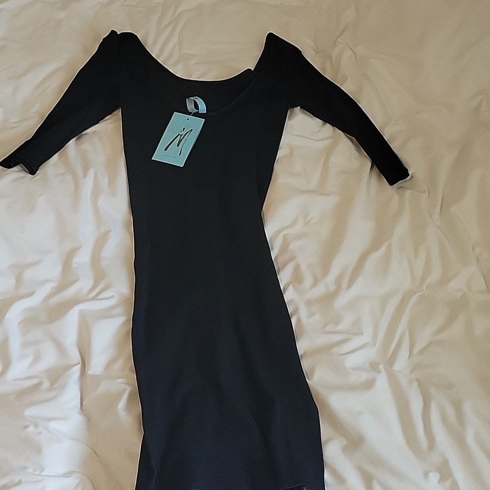 Dress - Picture 2 of 4